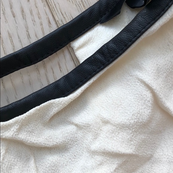 H&M Cream Blouse - Picture 2 of 6